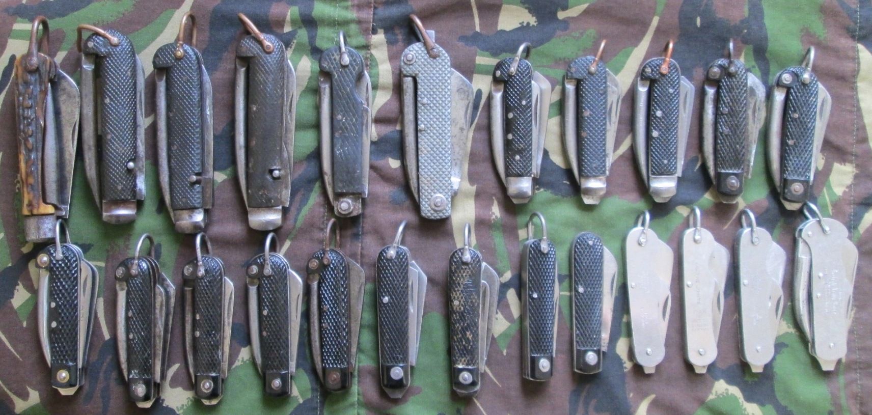 Traditional Folding Military Knives